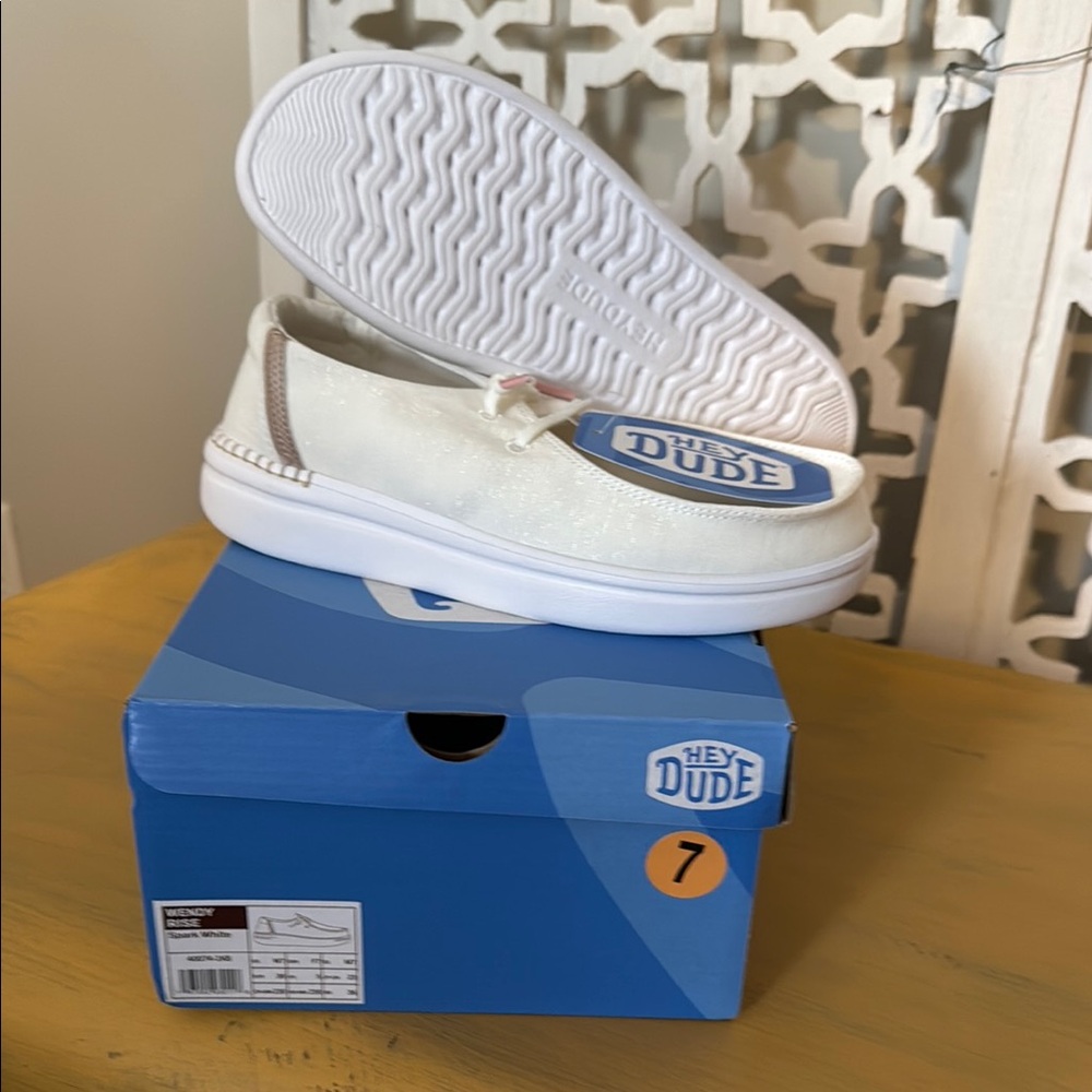 Hey Dude Wendy Rise Woman’s Cream Sneakers